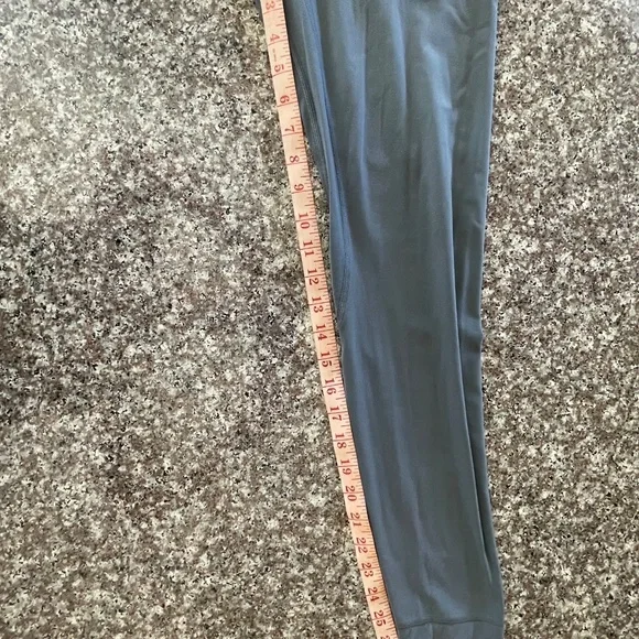 Lululemon Align Leggings  26” inseam  size 8  grey/blue color - Picture 7 of 10
